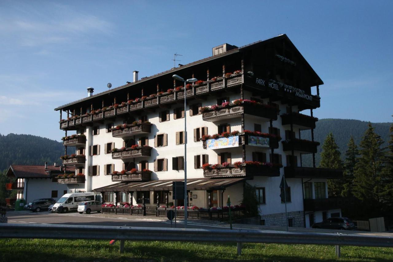 Park Hotel Miramonti Folgaria Exterior photo